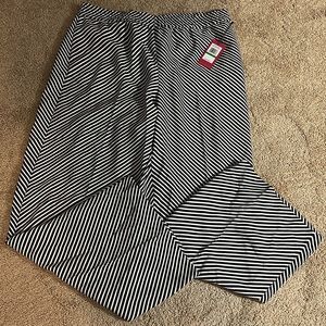NWT✅ Vince Camuto palazzo striped pants 🖤🤍